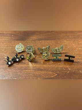 Earring Lot Of 5 Pair Harry Potter Hufflepuff Earrings